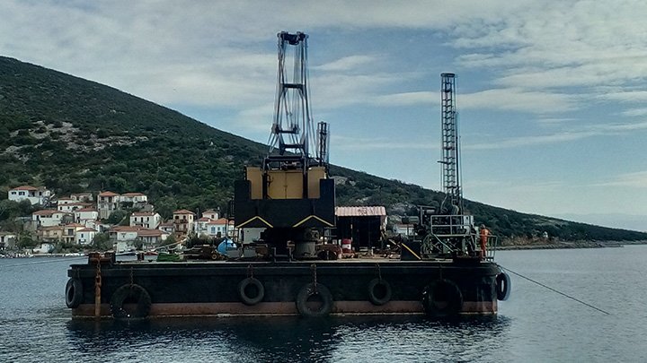 FLOATING CRANE HERAKLIS