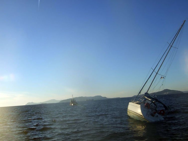 Salvage of M/Y Polymnikos Nisiros Oct 2013