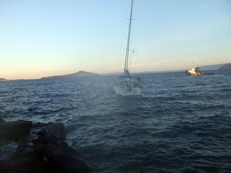 Salvage of M/Y Polymnikos Nisiros Oct 2013