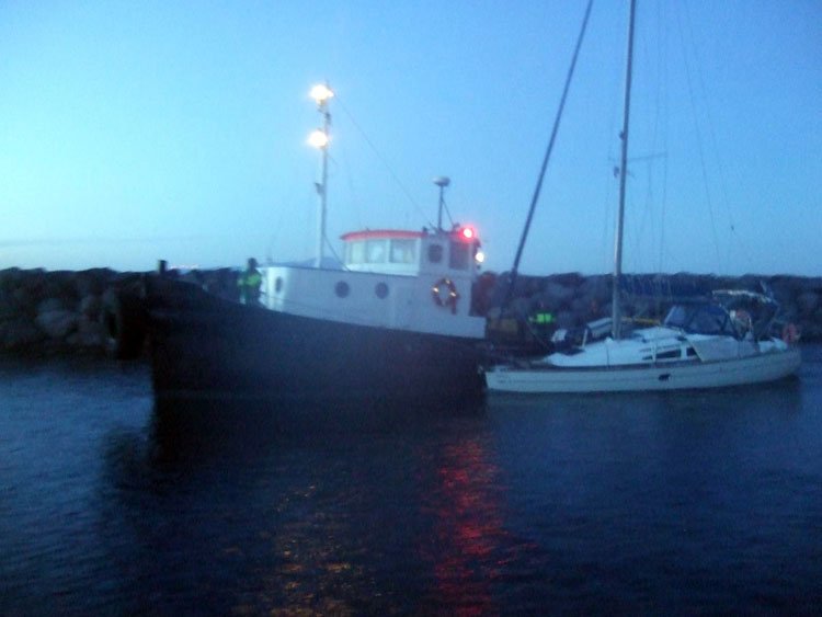 Salvage of M/Y Polymnikos Nisiros Oct 2013