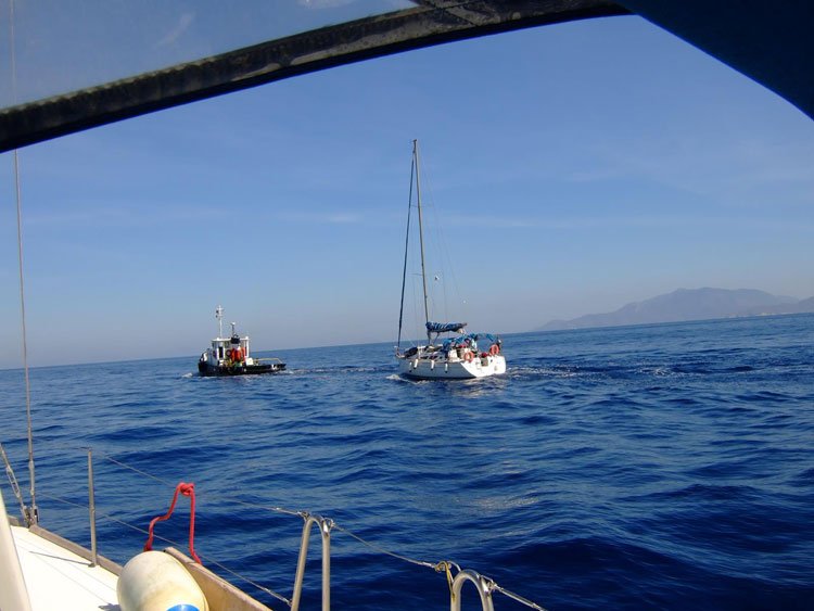 Salvage of M/Y Polymnikos Nisiros Oct 2013