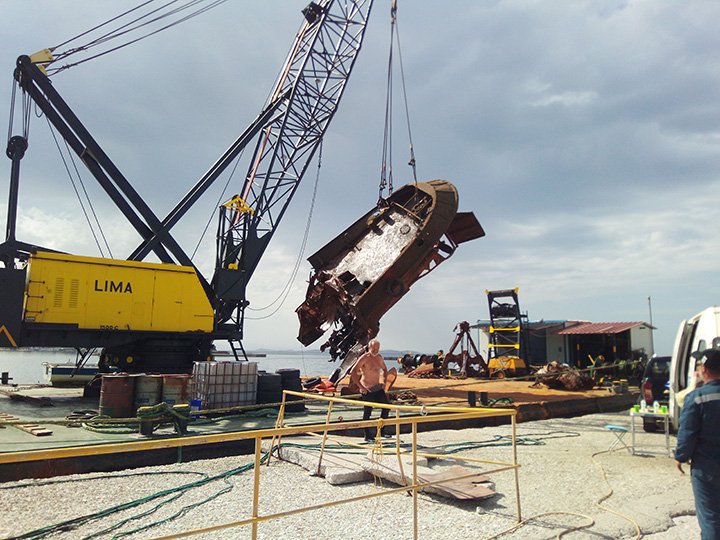 Salvage and wreck removal in Tinos island